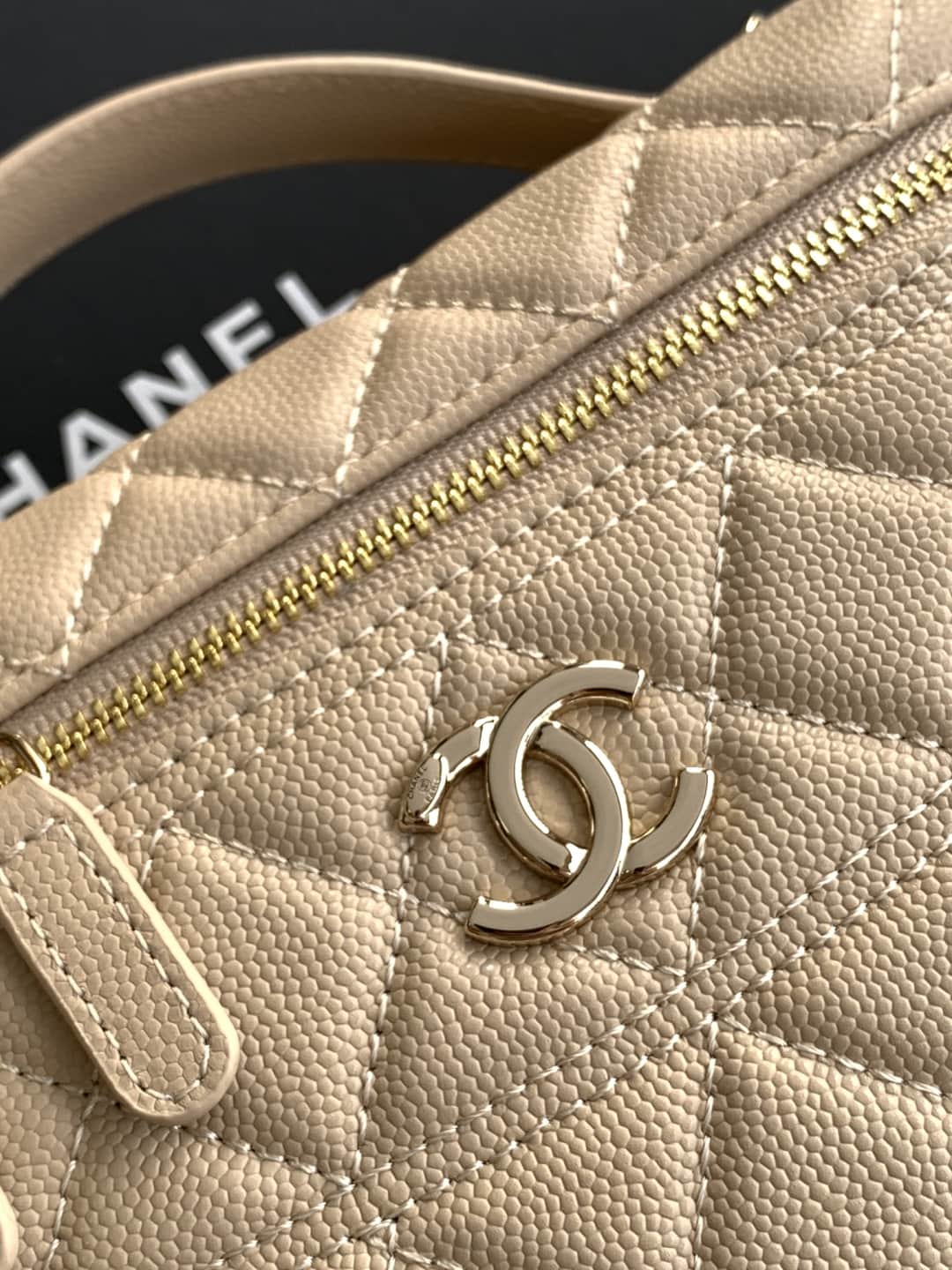 Chanel VANITY WITH CHAIN AP4407 Grained Calfskin & Gold-Tone Metal Champagne High