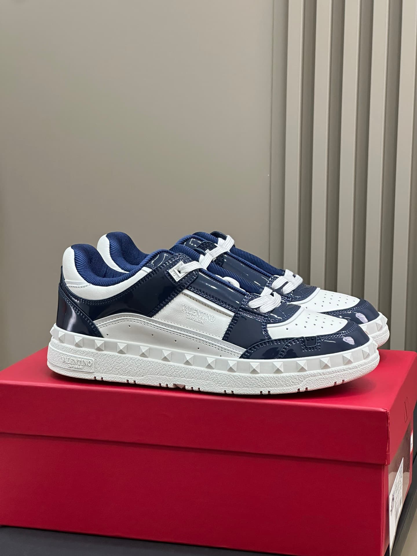 Valentino garavani open skate sneakers Men Women
