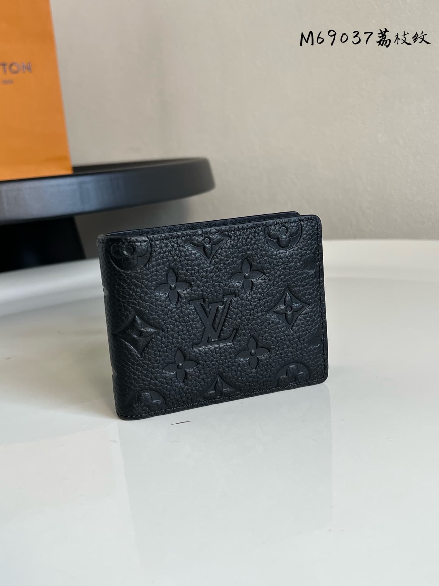 Louis Vuitton Multiple Wallet Black Embossed Taurillon Monogram cowhide leather M69037 High