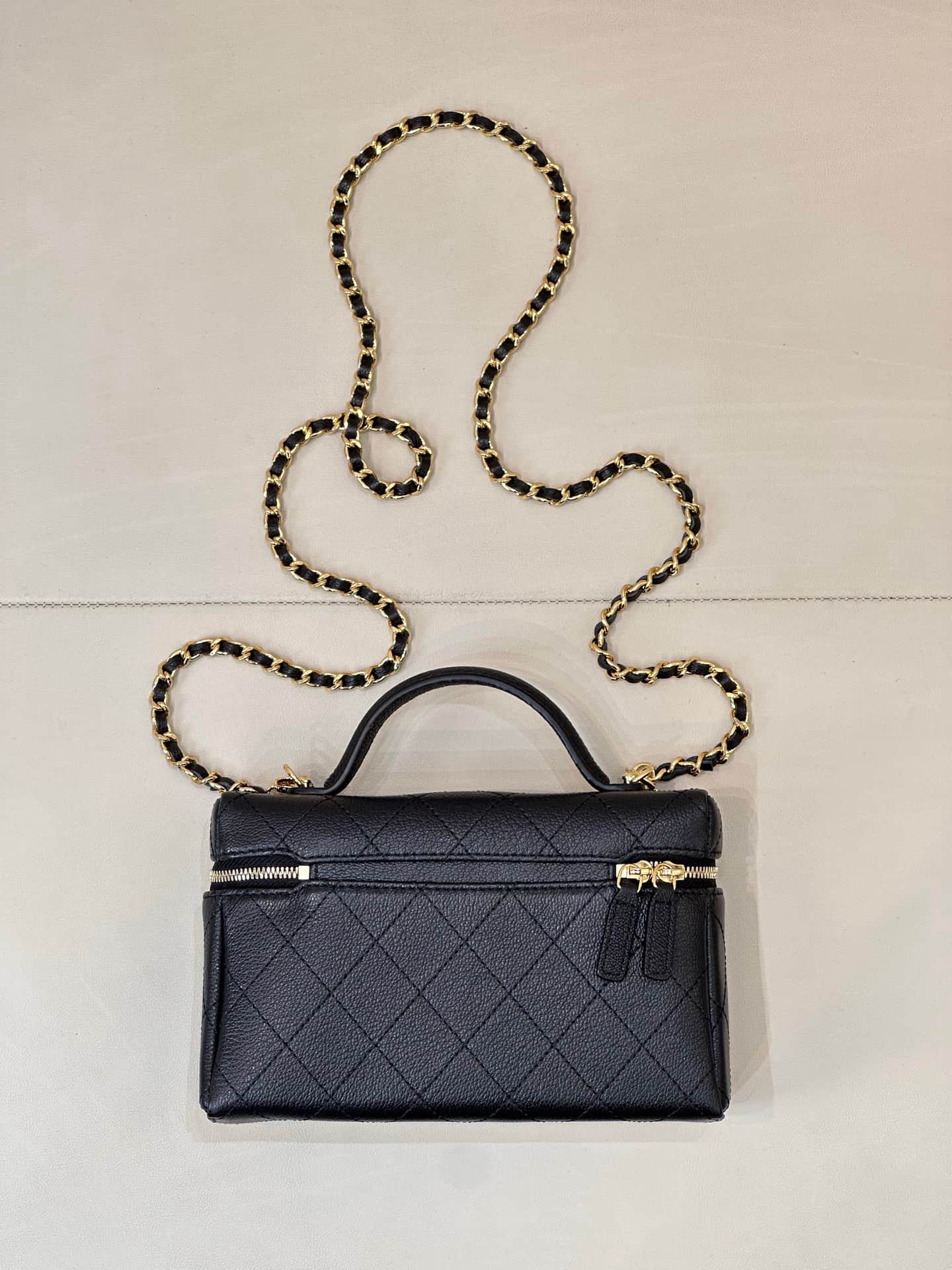 Chanel Vanity with Chain Grained Shiny Calfskin & Gold-Tone Metal Black AP5100 TOP