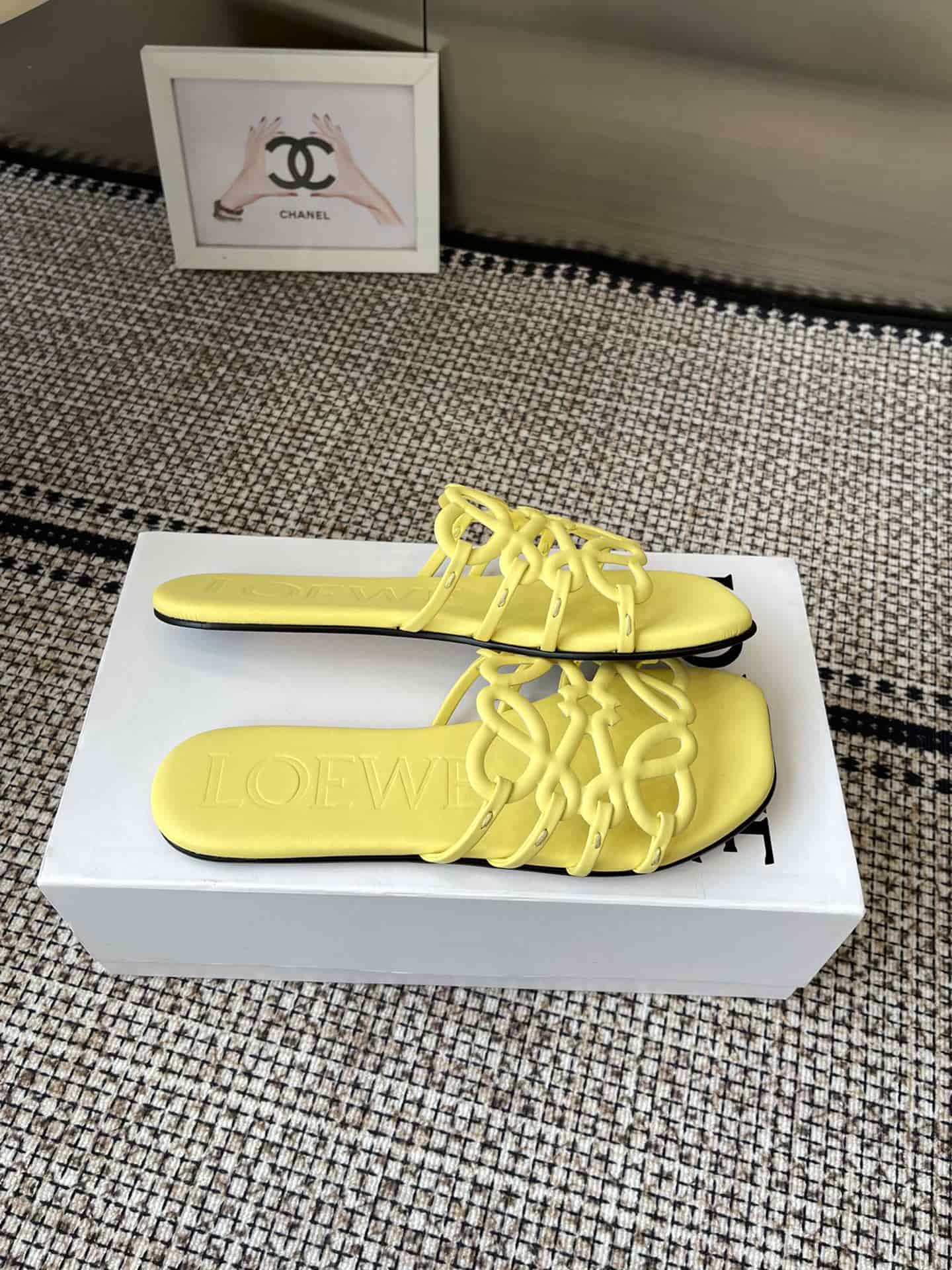 LOEWE Petal Anagram slide Shoes Women