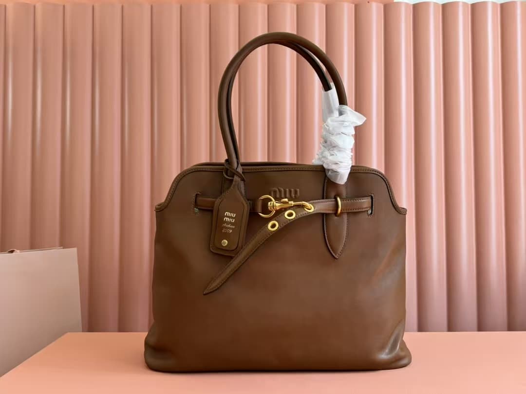 复制Miu Miu Aventure nappa leather Medium bag in Briarwood Top